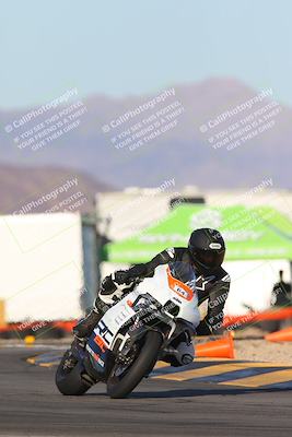 media/Dec-05-2024-Racers Edge (Thu) [[e102e0690b]]/3-B Group/Session 5 (Turn 16)/